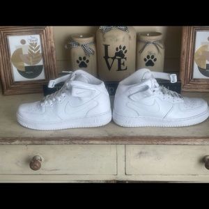 Nike Air Force 1’s High 2020. Size 9.5 MENS
